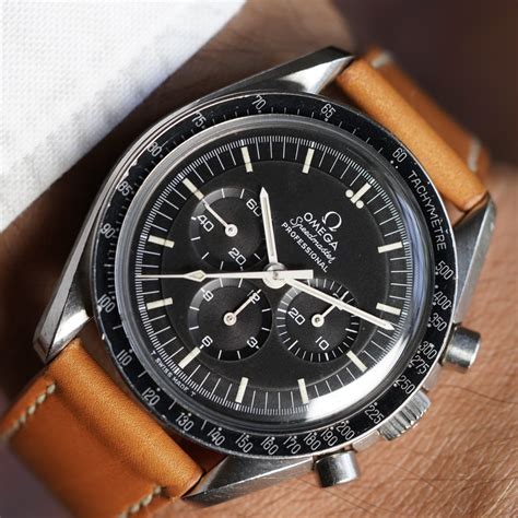 omega speedmaster dot over 90|omega speedmaster bezel identification.